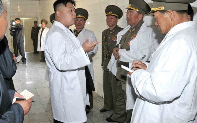 Kim Jong Un được trao bằng tiến sỹ kinh tế