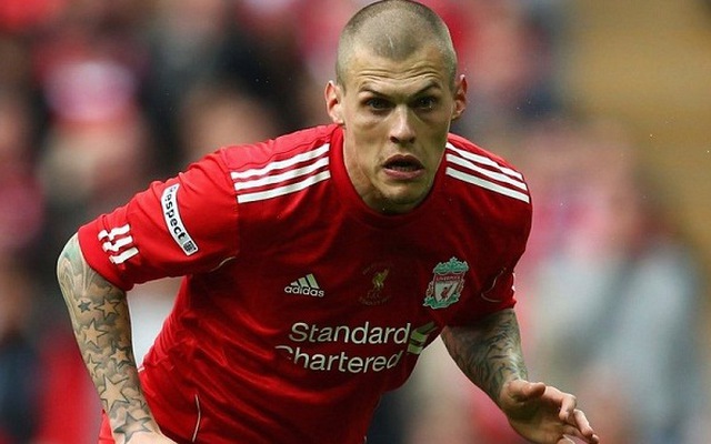 Liverpool mời Arsenal mua Skrtel