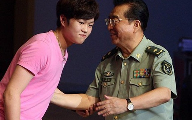 Con tướng Trung Quốc lãnh 10 năm tù vì tội hiếp dâm tập thể