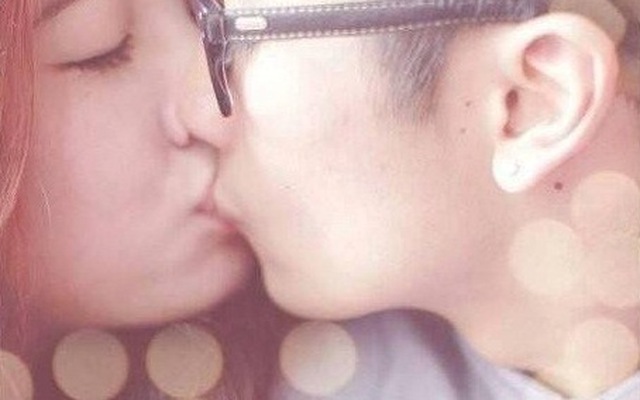 Lộ ảnh vlogger JVevermind hôn đắm đuối hot girl Mie Nguyen