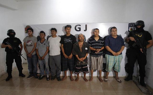 Mexico: Phát hiện hàng loạt thi thể bị siết cổ, chặt đầu trong lều tạm