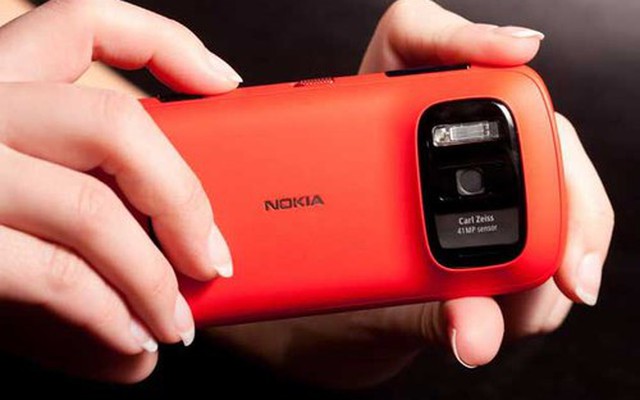 Windows Phone đầu tiên của Nokia dùng camera 41 'chấm'