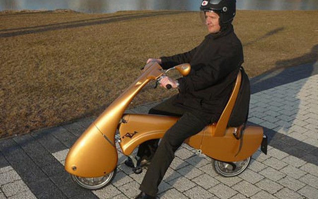 Nhà sản xuất xe scooter "vali kéo" kiếm tìm đối tác