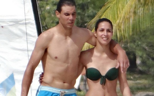 Bạn gái Nadal khoe thân tuyệt đẹp trên bãi biển