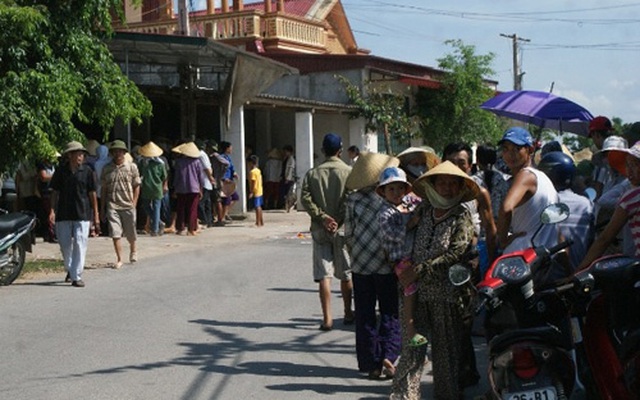 Mang quan tài đến nhà hung thủ đòi đền mạng