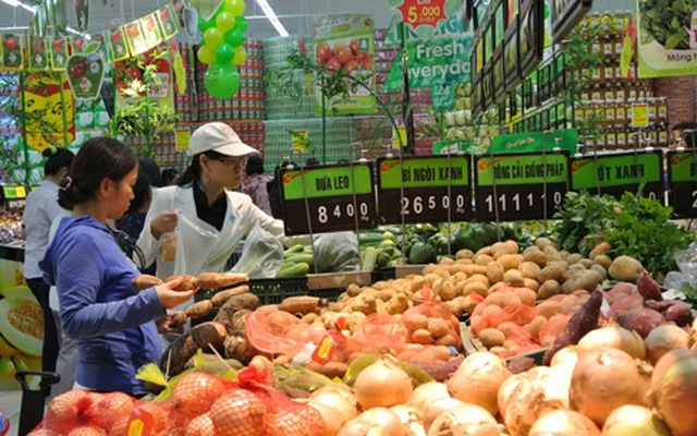 Hà Nội: Ảnh hưởng siêu bão, rau khan, thịt tăng giá, cá cháy hàng