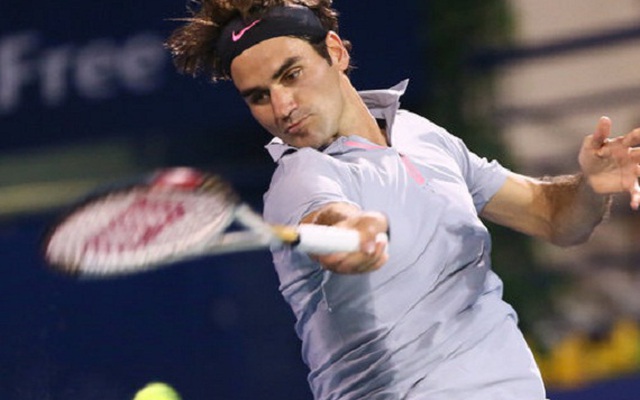 Roger Federer chật vật trong ngày ra quân tại Dubai 2013