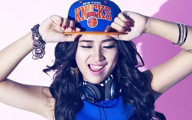 DJ Tít bị chê trang điểm nhợt nhạt, thiếu sức sống