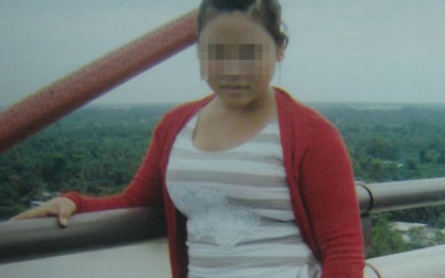 Người mẹ 16 tuổi "ngâm" con đến chết bị khởi tố