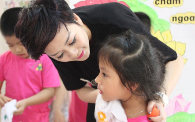 Chị em Thiều Bảo Trang làm cô nuôi dạy trẻ