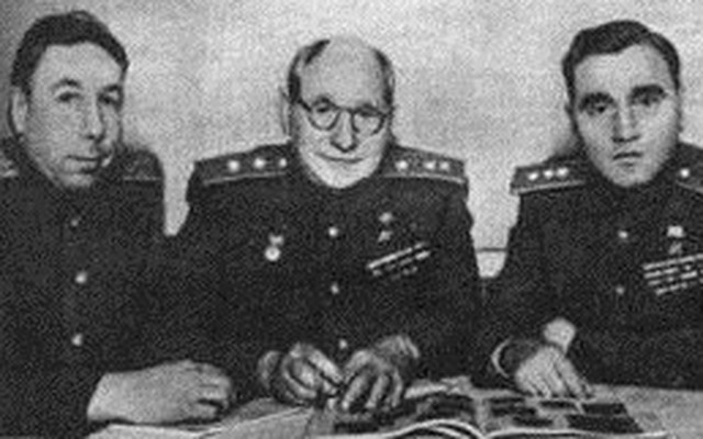Bộ ba tiêm kích giải cứu bầu trời Liên Xô