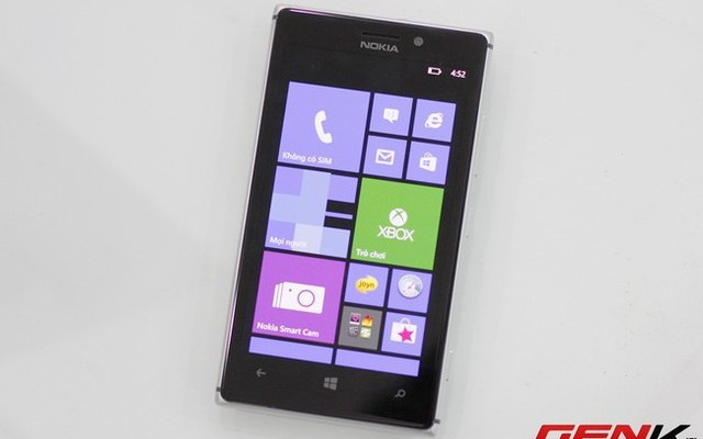 Lumia 925 chính hãng bất ngờ giảm giá 2 triệu đồng