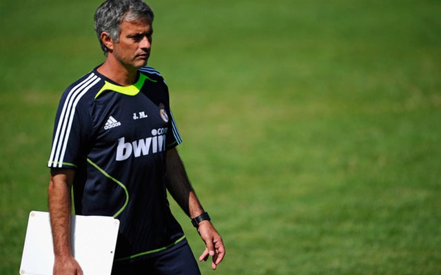 Tiết lộ: Jose Mourinho sỉ nhục thậm tệ sao Real