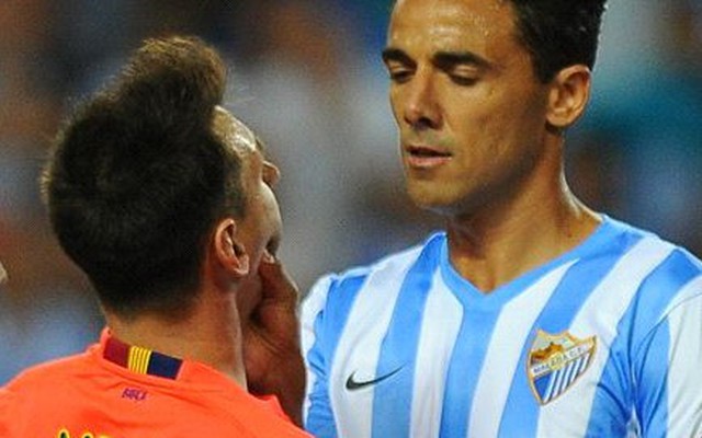 Messi bị hành hung, làm xấu mặt ngay trên sân