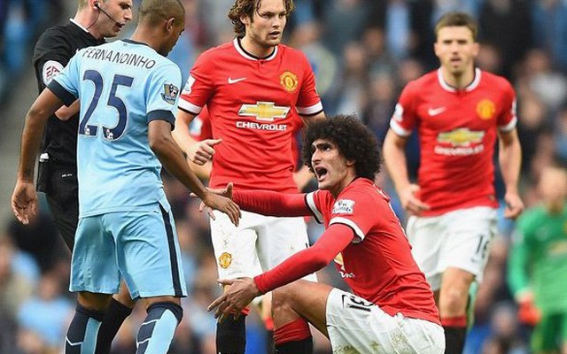 BẢN TIN SÁNG 3/11: Van Gaal bao biện cho Fellaini