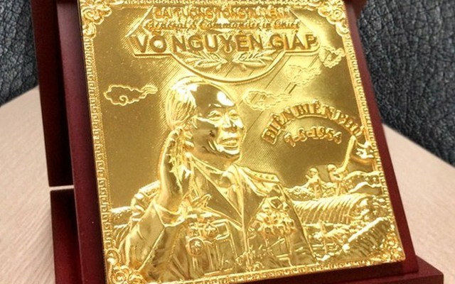 Biểu tượng Đại tướng Võ Nguyên Giáp đúc từ 103 chỉ vàng