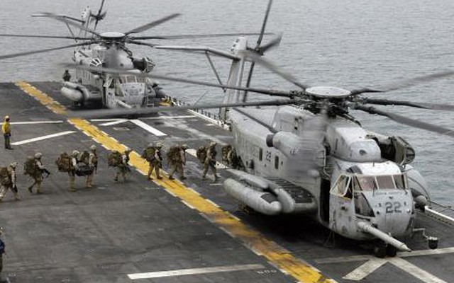 Trực thăng hạng nặng của Hải quân Mỹ gặp nạn
