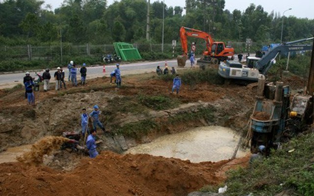 Vỡ ống nước sạch sông Đà: Lộ "bí mật" khó tin của Vinaconex