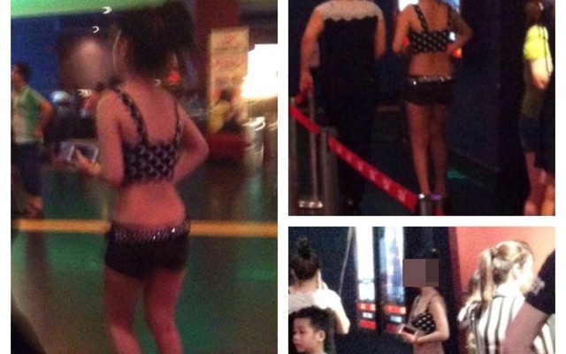 Choáng cô gái diện đồ 2 mảnh đi lại trong trung tâm thương mại