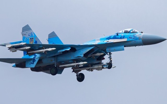 R-27 - Tên lửa đối không tầm trung lợi hại của Su-27 và Su-30 VN