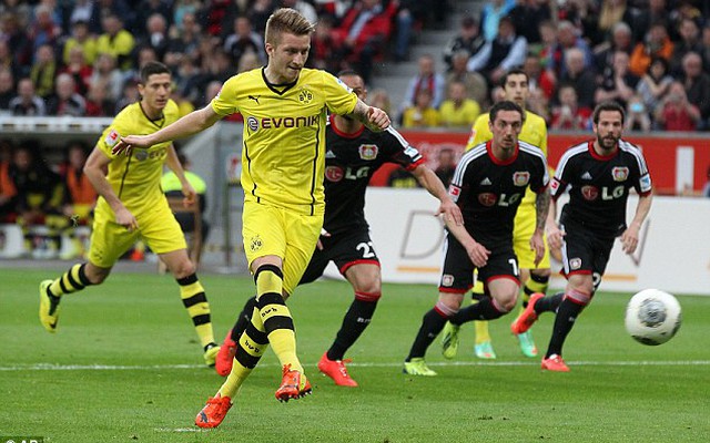 Dortmund chơi sang, Man United mất "bom tấn"