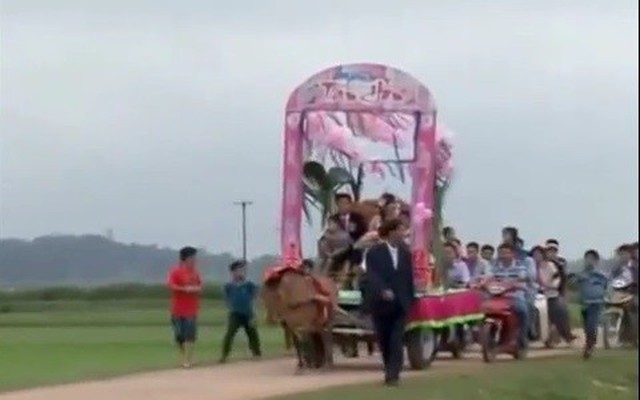 Màn rước dâu độc đáo ở Hà Tĩnh "khuấy đảo" cộng đồng mạng