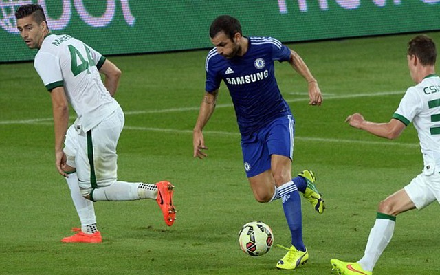 Màn solo “bá đạo” của Fabregas giúp Chelsea thắng ngược