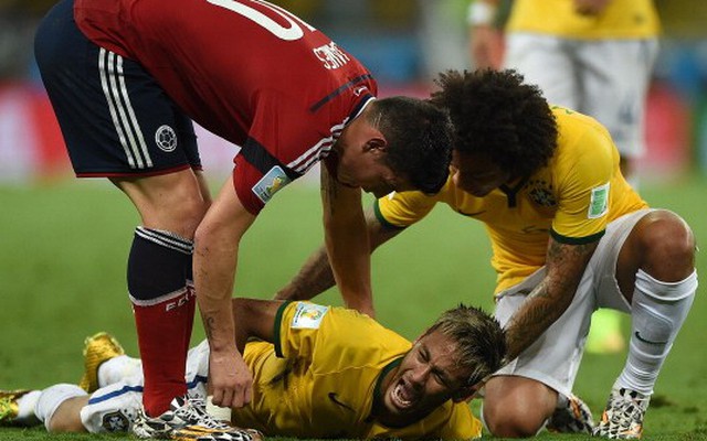 Fan Brazil đòi “cắt cổ” kẻ hại Neymar