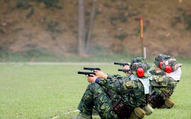 [ẢNH] Bóng hồng Lục quân ASEAN trổ tài thiện xạ