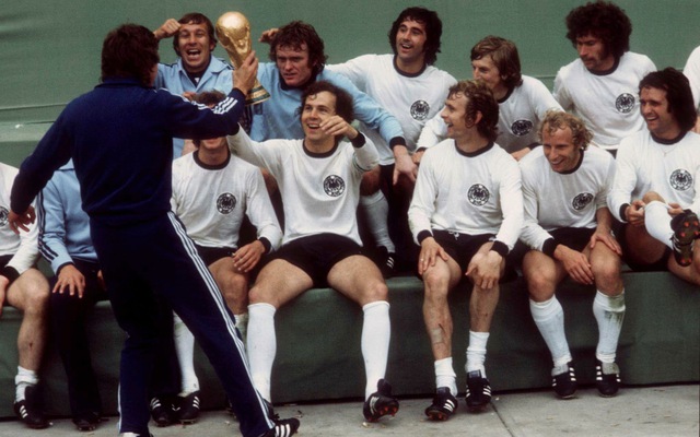 World Cup 1974: Gián điệp, quân đội và tiền