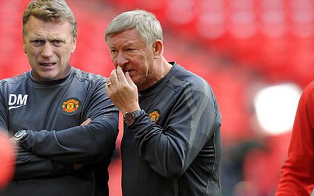 David Moyes thua liểng xiểng: Vì sự xuất hiện của Sir Alex?!