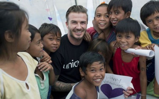 Beckham mang tình yêu đến nạn nhân bão Haiyan