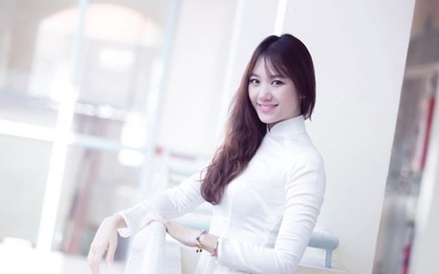 Hot girl xứ Hàn đẹp long lanh trong tà áo dài Việt Nam