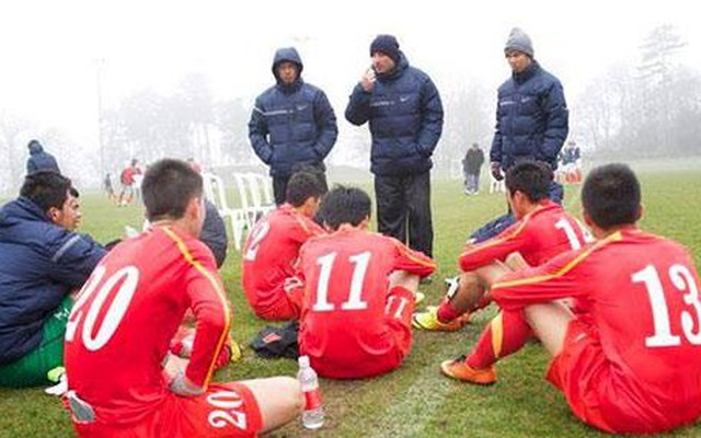 Vì U19 Việt Nam, fan Việt đấu khẩu fan SLNA