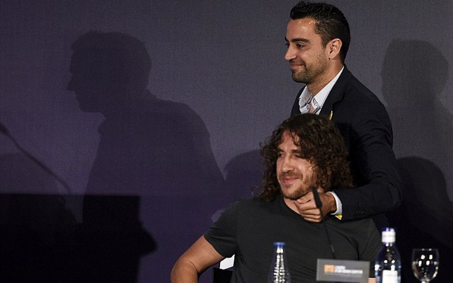 Carles Puyol từ chối Milan, tính treo giày dưỡng thương