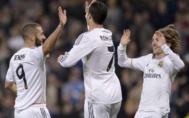 Real Betis vs Real Madrid: Kền kền... "liên hoan"