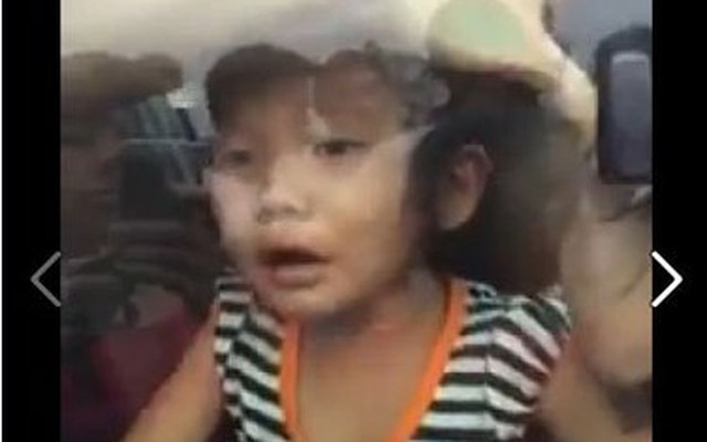 Hà Nội: Dân chặn xe đòi thả 3 bố con bị bắt