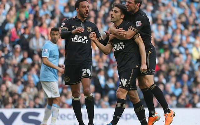 Man City 1-2 Wigan: Đời không như mơ!