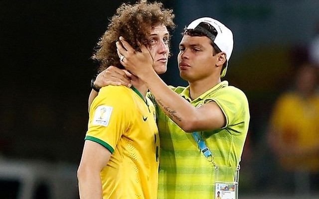 HLV Mourinho quá cao tay khi bán David Luiz