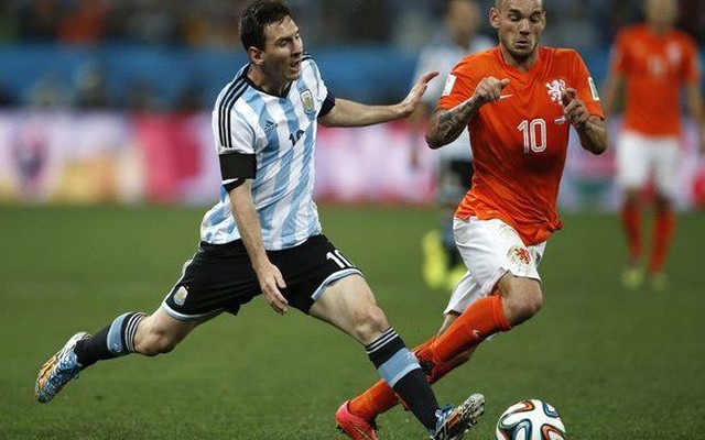 Bản tin World Cup: Sneijder “tố” tội Argentina