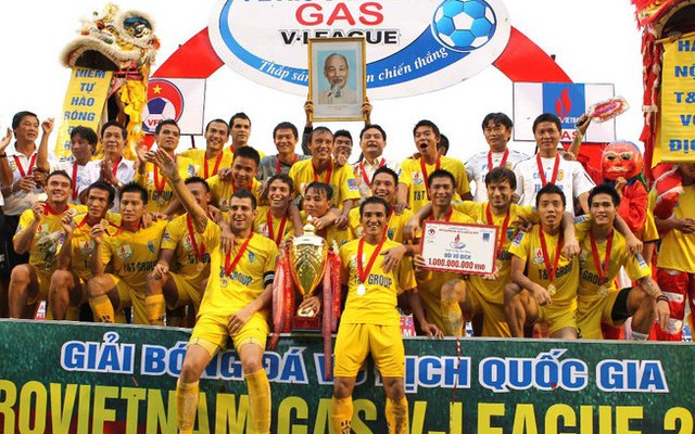 Ảm đạm chuyện thưởng Tết tại V-League