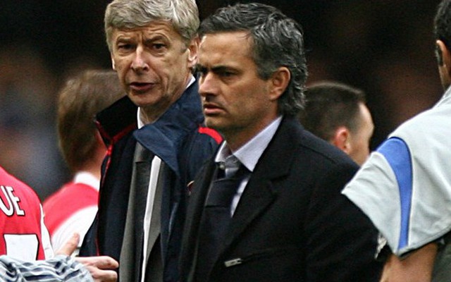 Arsenal hụt hơi: Khi Giáo sư cần học hỏi Mourinho
