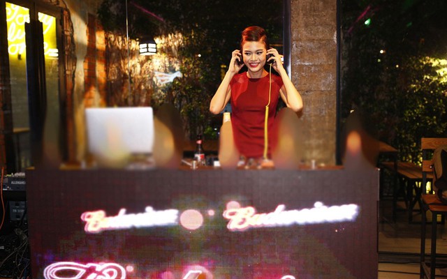 Sau tai nạn, Mâu Thanh Thủy tái xuất làm DJ