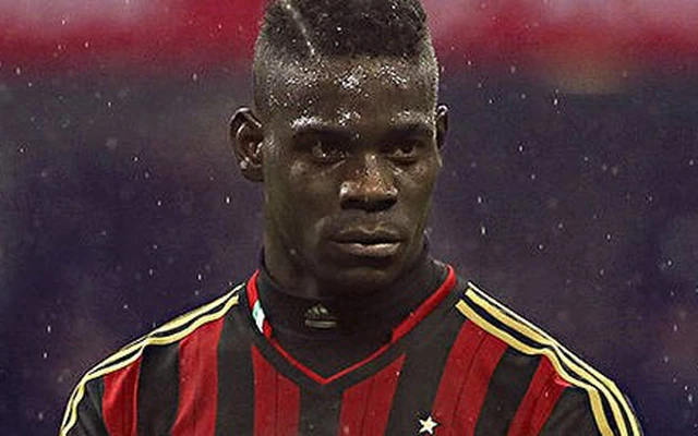 Tuyệt phẩm siêu "ảo diệu" của Balotelli