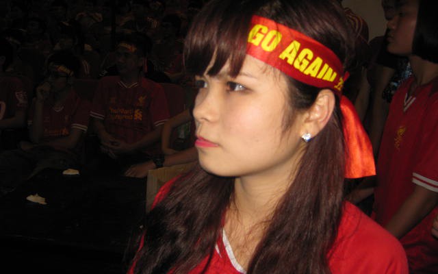 Fan Liverpool Việt Nam buồn thiu vì thua trận