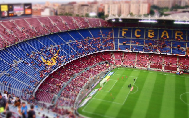 Vì sao Nou Camp ngày càng vắng khách