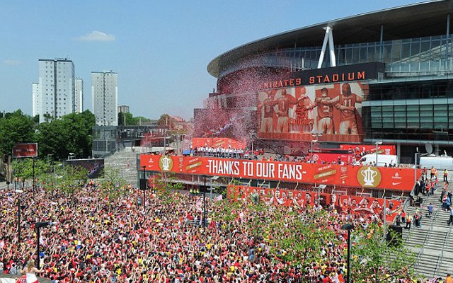 Arsenal diễu hành cực hoành tráng mừng chức vô địch FA Cup