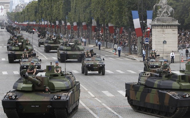 Toàn cảnh lễ duyệt binh mừng Quốc khánh hoành tráng của Pháp