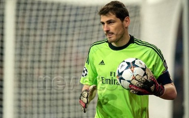 Casillas đặt cược tương lai với Real Madrid