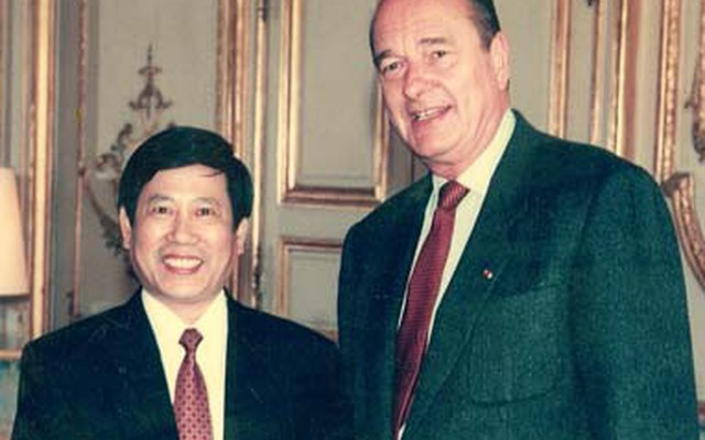 Nhà ngoại giao Việt Nam và 7 lần trình quốc thư